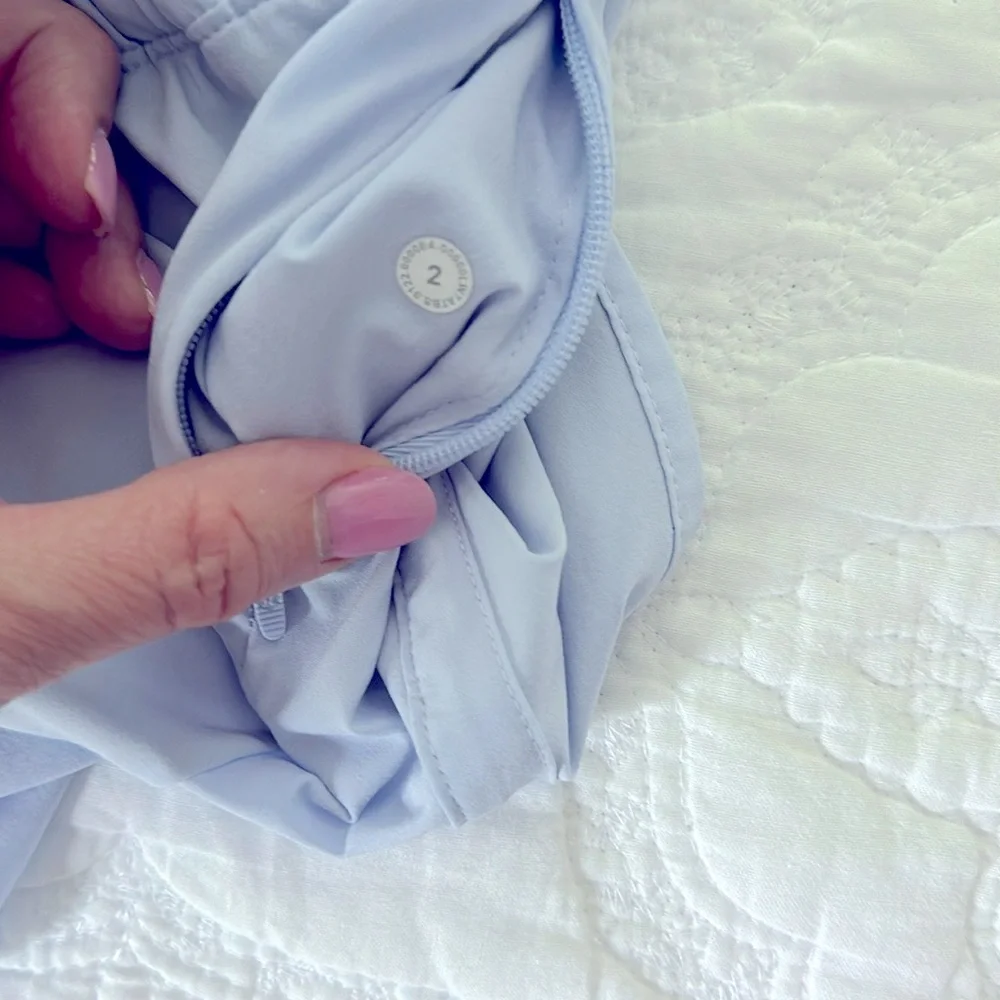 Lululemon Track That 5” Shorts Women’s Size 2 Pastel Blue Athletic Shorts - Picture 6 of 6